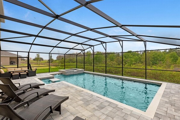 4 bedrooms, desk, iron/ironing board, free WiFi