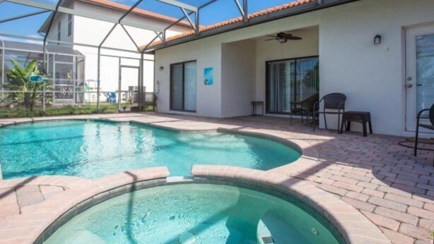 Hus | Pool