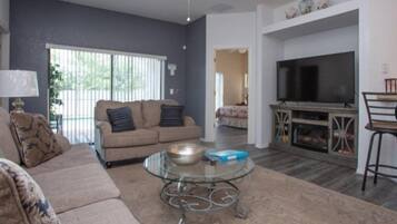 House | Living room | TV, DVD player