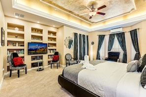 House | 7 bedrooms, desk, free WiFi - Stunning Large 7 bed Home With Private Pool, Spa, Balcony, Cinema Room, Fitness Suite and Able to see the Disney Fireworks - 467 (Kissimmee)