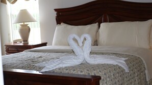 Room - Stunning 4 bed Villa With South Facing Pool and spa With no Immediate Rear Neighbours - 15 (Davenport)