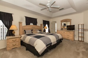 4 soverom, skrivebord, strykejern/-brett og wi-fi (inkludert)