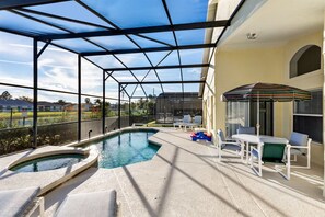 4 bedrooms, desk, free WiFi