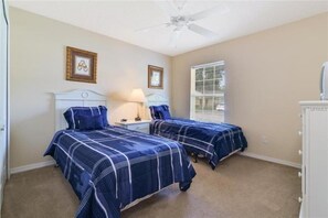 4 bedrooms, desk, free WiFi