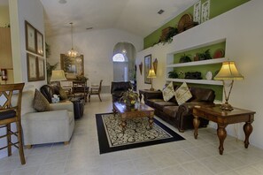 Ferienhaus | Wohnzimmer | Fernseher, Videospielkonsole, Tischfußball