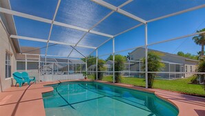 House | Pool - Newly Refurbished 4 bed With Themed Children`s Rooms With Free Pool Heat (Davenport)