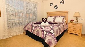 3 bedrooms, desk, iron/ironing board, free WiFi - Fabulous 3 bed South Facing Pool and Great Privacy - 480 (Davenport)