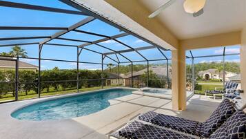 4 bedrooms, desk, free WiFi