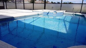 Piscina all'aperto