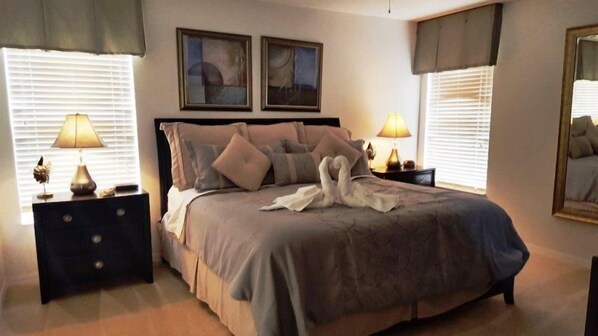 6 bedrooms, desk, iron/ironing board, free WiFi