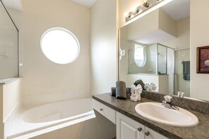 Ferienhaus | Badezimmer | Haartrockner