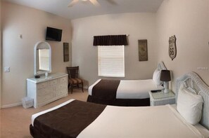 Condo | 3 bedrooms, desk, free WiFi - Fabulous 3 bed Condo Near to all the Attractions - 479 (Davenport)