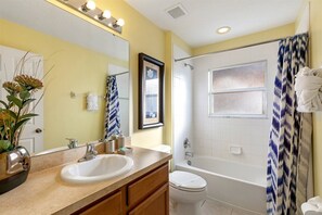 Maison | Salle de bain | Serviettes fournies