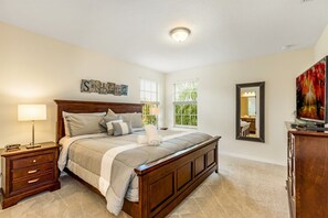 House | 6 bedrooms, desk, free WiFi