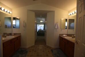 Bathroom - 431 (Clermont)