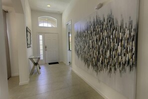 House | 5 bedrooms, desk, free WiFi - Stunning 5 bed Villa With Modern Decor and a South West Facing Pool Overlooking Conservation Land - 350 (Davenport)