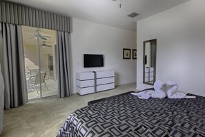 House | 5 bedrooms, desk, free WiFi