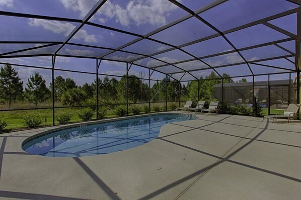 House | 5 bedrooms, desk, free WiFi