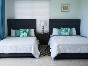 6 bedrooms, iron/ironing board, travel crib, WiFi (free) - Costa Paraíso Beach House (Aguada)