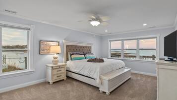 3 chambres, fer et planche à repasser, Wi-Fi gratuit, draps fournis