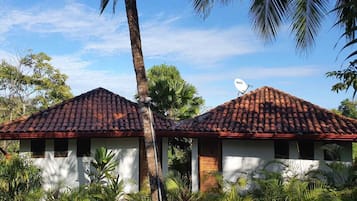 Tropical Garden | Select Comfort beds, in-room safe, individually furnished, desk