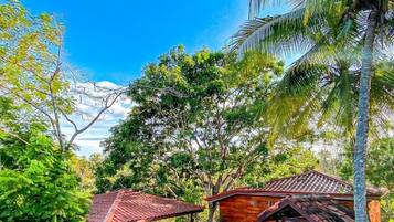 Smart TV dan lantai berpemanas