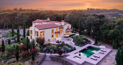 Contemporary Villa in the Napa Valley