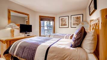 Premium Condo | 2 bedrooms, iron/ironing board, free WiFi, bed sheets