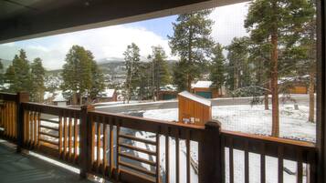 Premium Condo | Terrace/patio