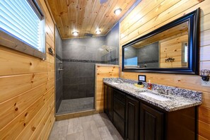 Hair dryer - Siena Magnolia Springs:  2 BR + Loft, 2.5 Bath, Sleeps 8 (Broken Bow)