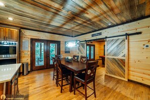 تناول الطعام