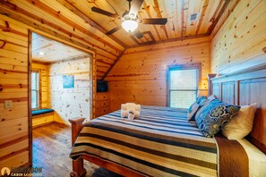 5 bedrooms, free WiFi, bed sheets, wheelchair access