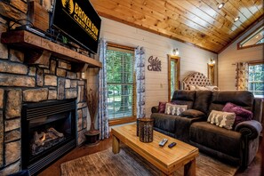 Fireplace, video games, DVD player - Runaway Rabbit:  1BR, 1 Bath, Sleeps 2 (Broken Bow)