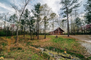 Exterior - Happy Ever After: 1 BR, 1 Bath, Sleeps 4 (Broken Bow)