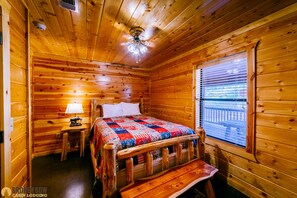 3 bedrooms, free WiFi, bed sheets, wheelchair access