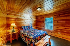 3 bedrooms, free WiFi, bed sheets, wheelchair access