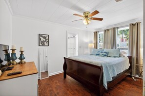 2 bedrooms, WiFi, bed sheets