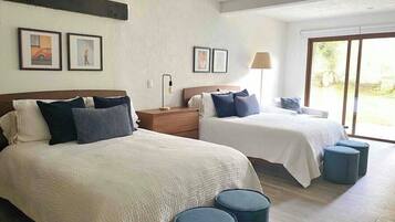 4 bedrooms, free WiFi, bed sheets