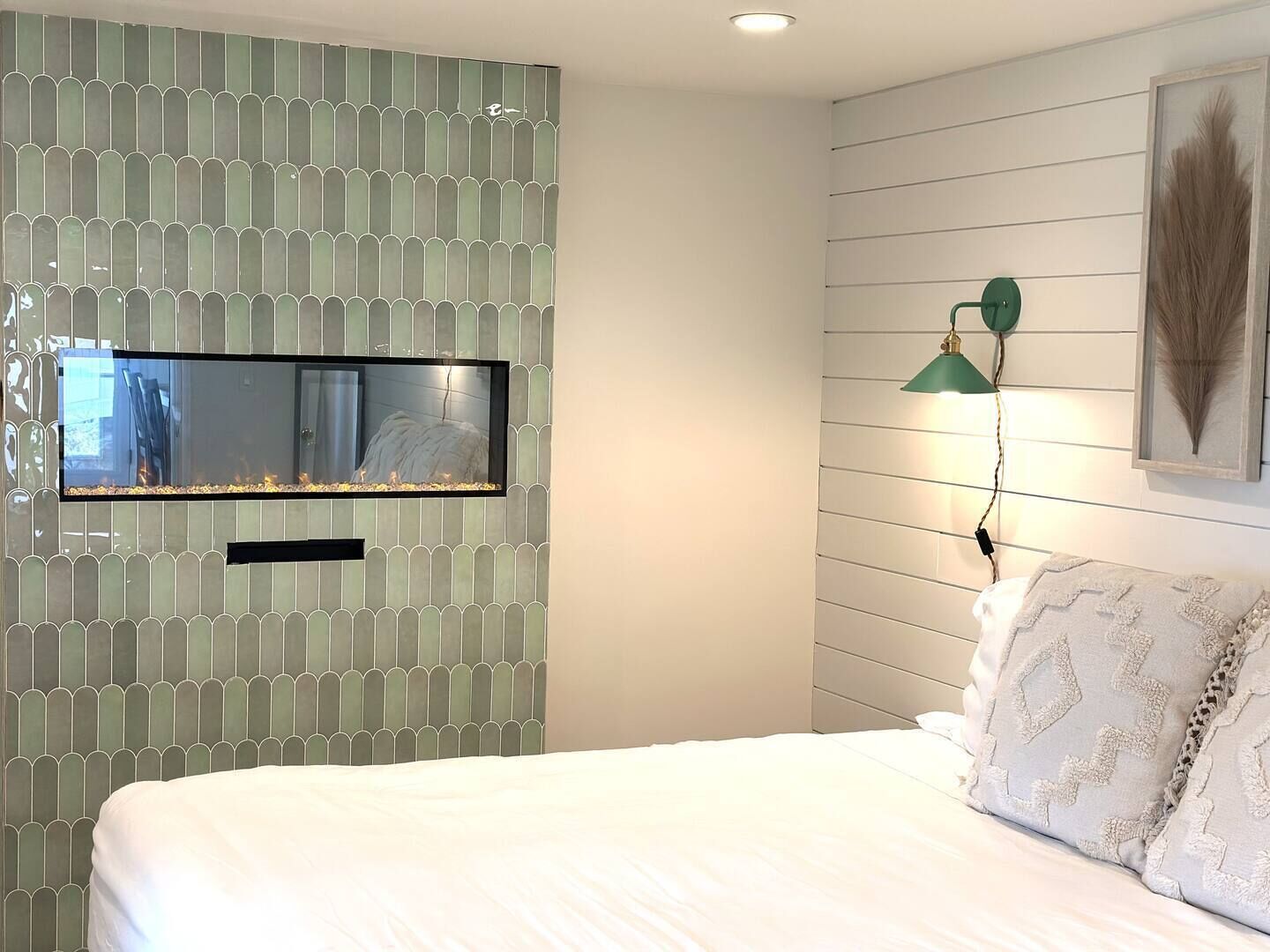 2 chambres, fer et planche à repasser, Wi-Fi gratuit, draps fournis