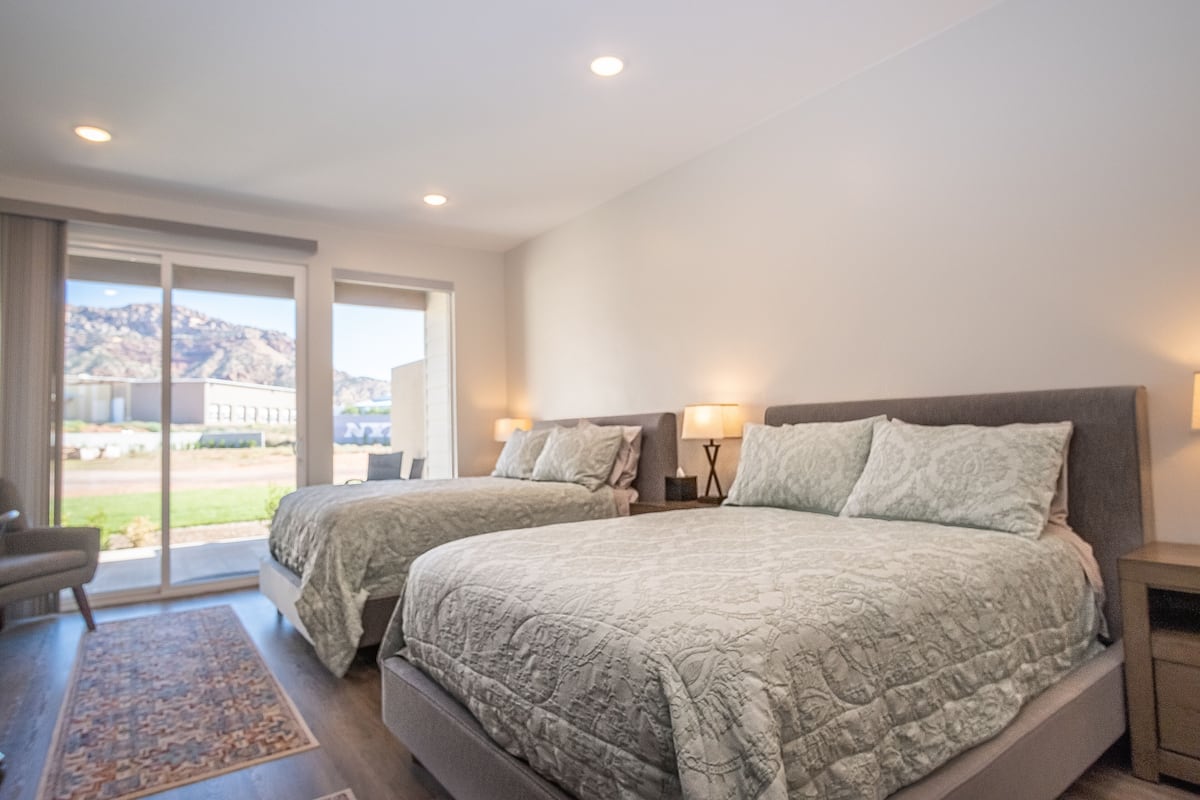 Quarto casal | 1 quarto, individualmente mobiliados, Wi-Fi de cortesia, roupa de cama