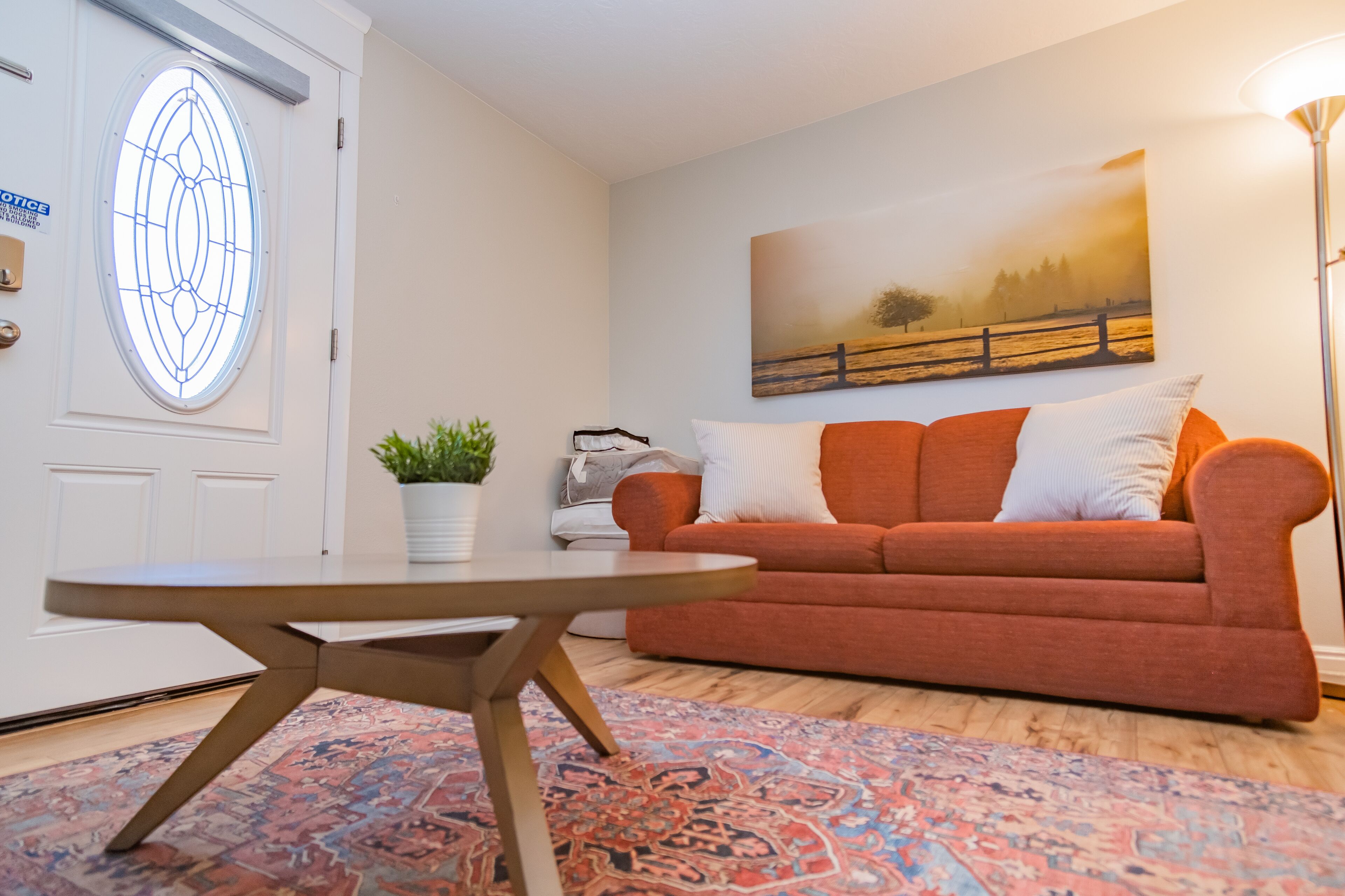 suite | living room | smart tv