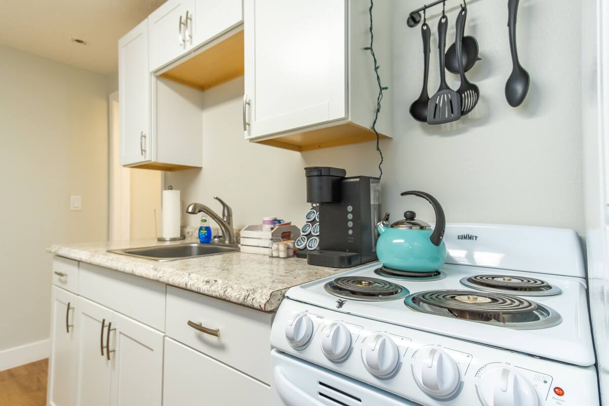suite | private kitchen | microwave, coffee/tea maker