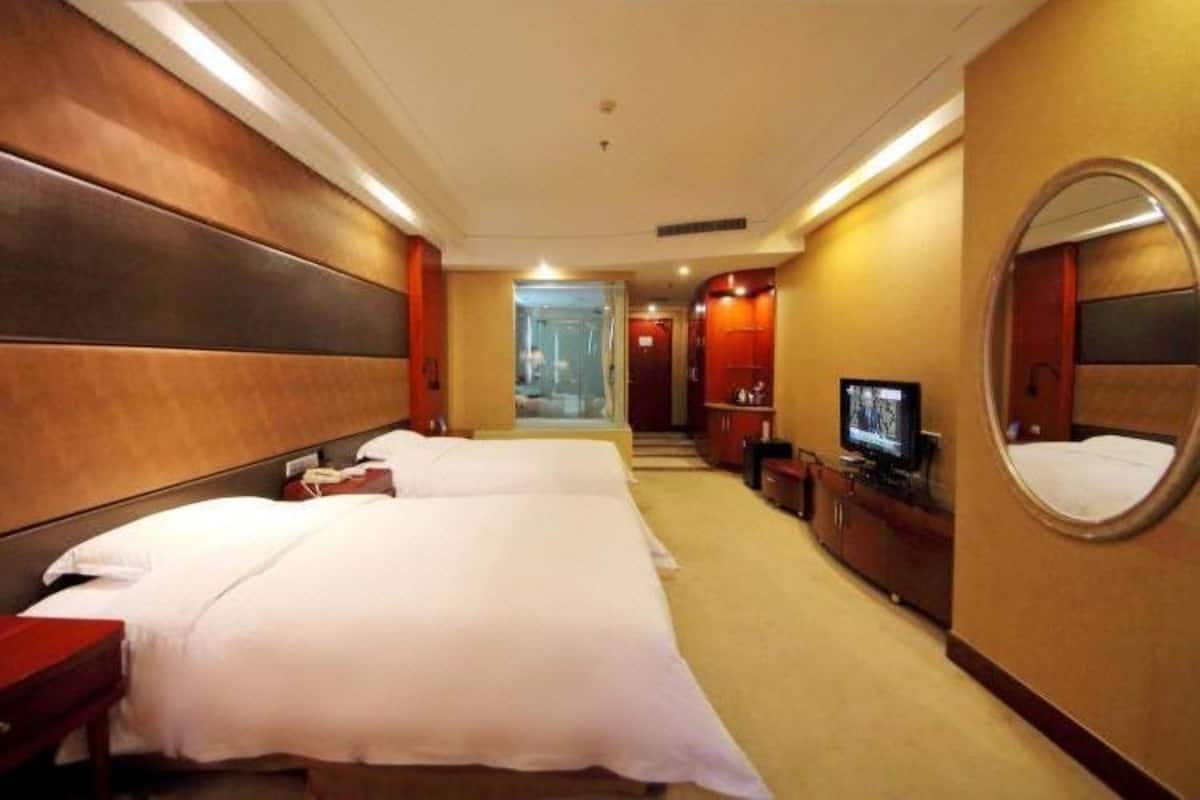 Business Twin Room | 1 bilik tidur, gebar bulu kapas, peti besi dalam bilik, meja