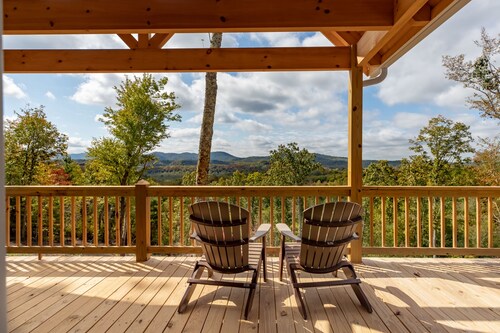 Misty Ridge - Ridge Road Scenic Cabins - Brimstone Recreation and Big South Fork