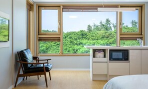 Studio (16 PY) | Private kitchenette | Fridge, microwave, stovetop, electric kettle - La Memoria Jeju (Jeju City)