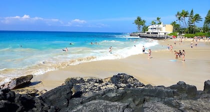 Private Kona Villa, Pano Ocean Views! Walk to Magic Sands, Private Pool & Spa