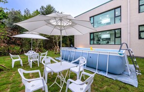 Piscine extérieure (ouverte en saison)