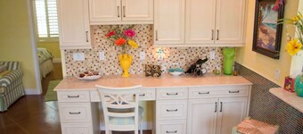 Kaunis rantapaikka 2-sänkyinen / 2-kylpy saari lomalla Matlacha-saarella.