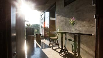 Deluxe Double Room, Mountain View | Minibar, desk, free WiFi, bed sheets