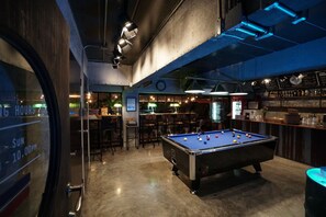 Billiards - Rumpai Loft Habitat (Chiang Mai)
